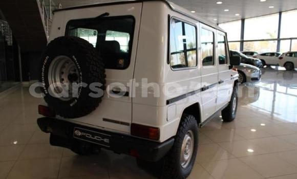 Acheter Occasion Voiture Mercedes-Benz 300CD Blanc à Maputsoe, Leribe Acheter Occasion Voiture Mercedes-Benz 300CD Blanc à Maputsoe, Leribe