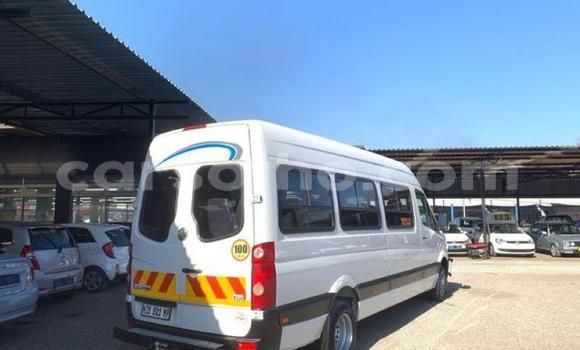 Acheter Occasion Voiture Volkswagen Caravelle Blanc à Maputsoa, Leribe Acheter Occasion Voiture Volkswagen Caravelle Blanc à Maputsoa, Leribe