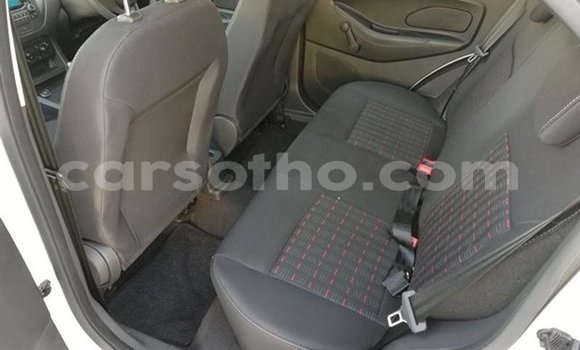 Acheter Occasion Voiture Ford B-MAX Blanc à Mafeteng, Mafeteng Acheter Occasion Voiture Ford B-MAX Blanc à Mafeteng, Mafeteng