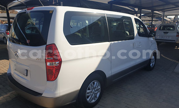 اشتري مستعمل Hyundai H1 White سيارة في Hlotse في Leribe اشتري مستعمل Hyundai H1 White سيارة في Hlotse في Leribe