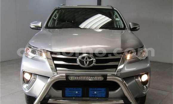 Acheter Occasion Voiture Toyota Fortuner Gris à Maseru, Maseru Acheter Occasion Voiture Toyota Fortuner Gris à Maseru, Maseru