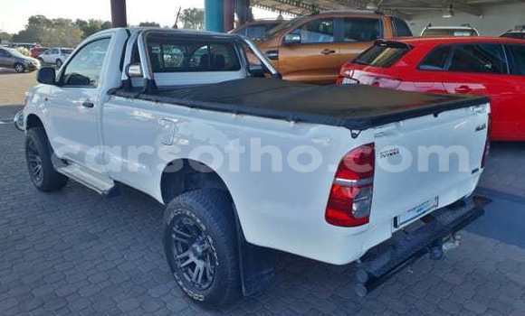Acheter Occasion Voiture Toyota Hilux Blanc à Maputsoa, Leribe Acheter Occasion Voiture Toyota Hilux Blanc à Maputsoa, Leribe