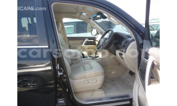 Buy Import Toyota Land Cruiser Black Car in Import - Dubai in Maseru Buy Import Toyota Land Cruiser Black Car in Import - Dubai in Maseru