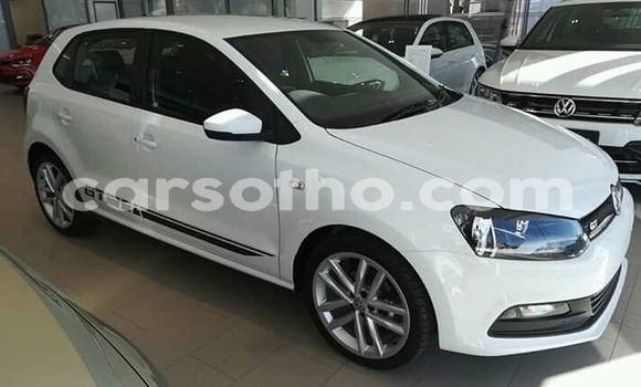 Sayi Na hannu Volkswagen Polo White Mota in Maseru a Maseru Sayi Na hannu Volkswagen Polo White Mota in Maseru a Maseru