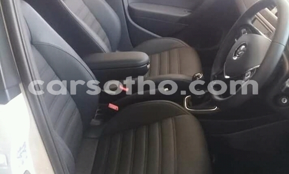 Sayi Na hannu Volkswagen Polo White Mota in Maseru a Maseru Sayi Na hannu Volkswagen Polo White Mota in Maseru a Maseru
