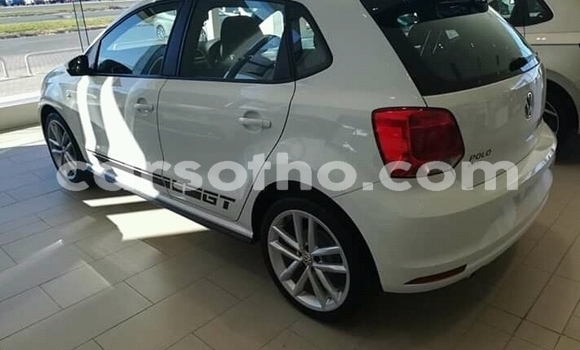 Sayi Na hannu Volkswagen Polo White Mota in Maseru a Maseru Sayi Na hannu Volkswagen Polo White Mota in Maseru a Maseru