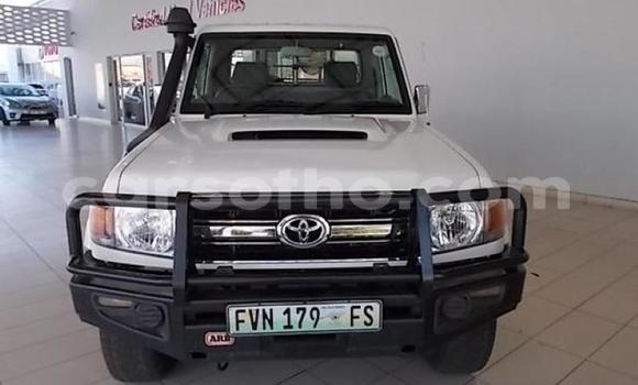 Acheter Occasion Voiture Toyota Land Cruiser Blanc à Maseru, Maseru Acheter Occasion Voiture Toyota Land Cruiser Blanc à Maseru, Maseru