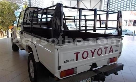 Acheter Occasion Voiture Toyota Land Cruiser Blanc à Maseru, Maseru Acheter Occasion Voiture Toyota Land Cruiser Blanc à Maseru, Maseru