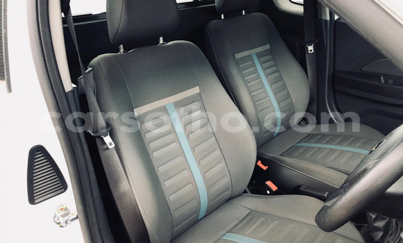 اشتري مستعمل Chevrolet Corsa White سيارة في Maseru في Maseru اشتري مستعمل Chevrolet Corsa White سيارة في Maseru في Maseru