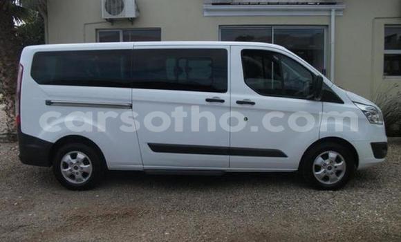 Acheter Occasion Voiture Ford Tourneo Custom Blanc à Maseru, Maseru Acheter Occasion Voiture Ford Tourneo Custom Blanc à Maseru, Maseru