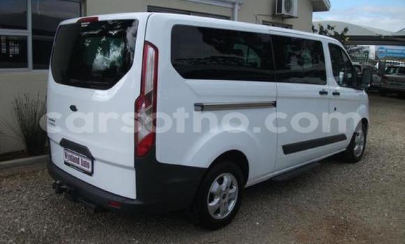 Acheter Occasion Voiture Ford Tourneo Custom Blanc à Maseru, Maseru Acheter Occasion Voiture Ford Tourneo Custom Blanc à Maseru, Maseru