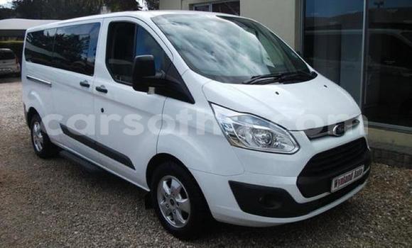 Acheter Occasion Voiture Ford Tourneo Custom Blanc à Maseru, Maseru Acheter Occasion Voiture Ford Tourneo Custom Blanc à Maseru, Maseru