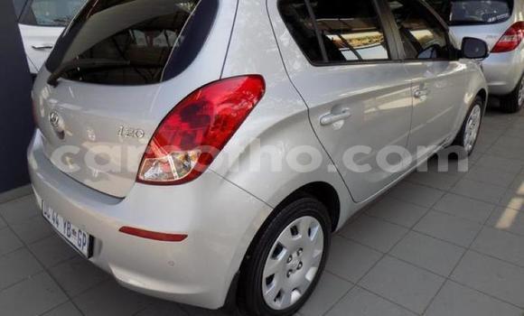 Acheter Occasion Voiture Hyundai i20 Gris à Maseru, Maseru Acheter Occasion Voiture Hyundai i20 Gris à Maseru, Maseru
