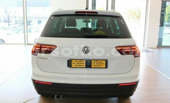 Sayi Na hannu Volkswagen Tiguan White Mota in Hlotse a Leribe Sayi Na hannu Volkswagen Tiguan White Mota in Hlotse a Leribe