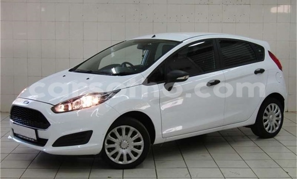 اشتري مستعمل Ford Fiesta White سيارة في Maseru في Maseru اشتري مستعمل Ford Fiesta White سيارة في Maseru في Maseru