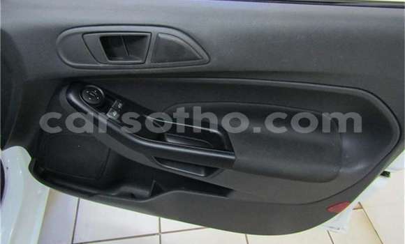اشتري مستعمل Ford Fiesta White سيارة في Maseru في Maseru اشتري مستعمل Ford Fiesta White سيارة في Maseru في Maseru