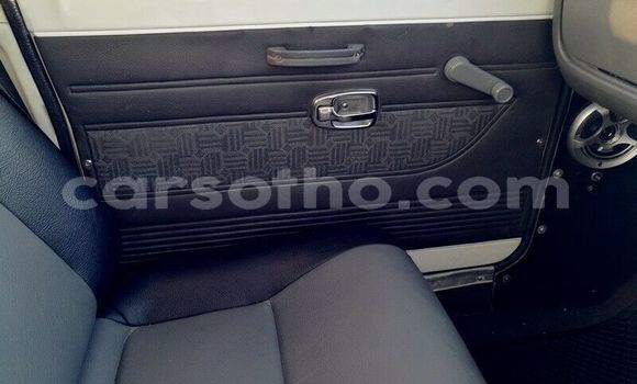 اشتري مستعمل Nissan Pickup White سيارة في Maseru في Maseru اشتري مستعمل Nissan Pickup White سيارة في Maseru في Maseru