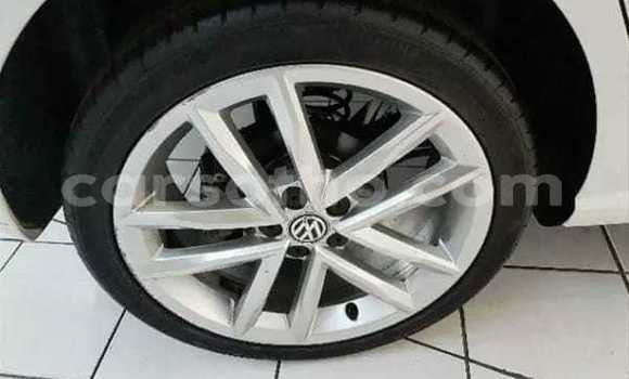 Acheter Occasion Voiture Volkswagen Polo Blanc à Thaba–Tseka, Mafeteng Acheter Occasion Voiture Volkswagen Polo Blanc à Thaba–Tseka, Mafeteng