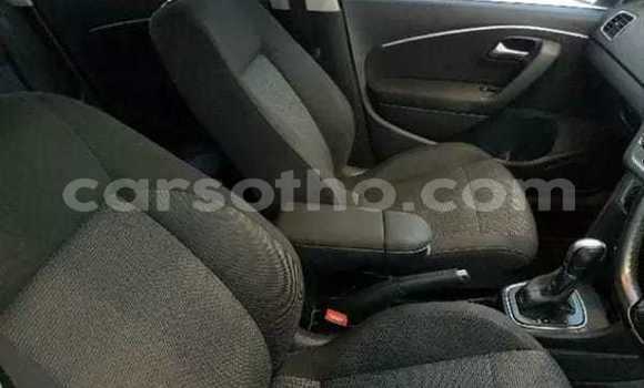 Acheter Occasion Voiture Volkswagen Polo Blanc à Thaba–Tseka, Mafeteng Acheter Occasion Voiture Volkswagen Polo Blanc à Thaba–Tseka, Mafeteng