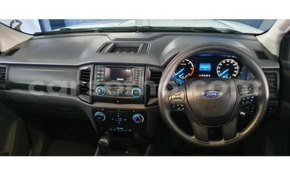 اشتري مستعمل Ford Everest White سيارة في Maseru في Maseru اشتري مستعمل Ford Everest White سيارة في Maseru في Maseru