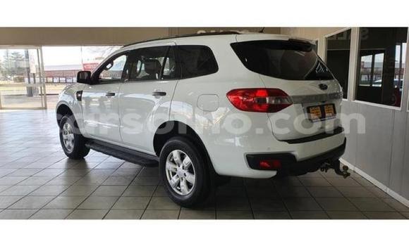 اشتري مستعمل Ford Everest White سيارة في Maseru في Maseru اشتري مستعمل Ford Everest White سيارة في Maseru في Maseru