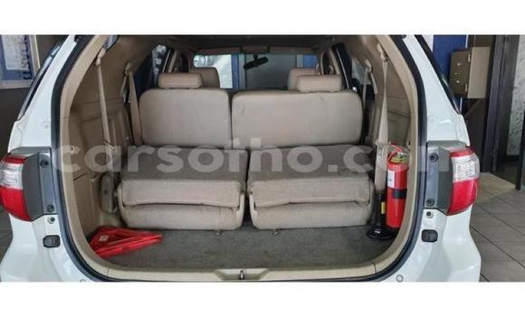 Sayi Na hannu Ford Everest White Mota in Maseru a Maseru Sayi Na hannu Ford Everest White Mota in Maseru a Maseru