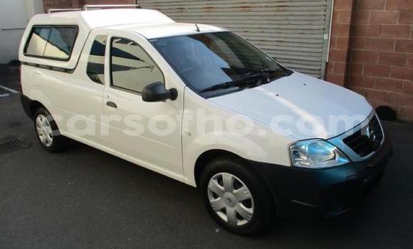 Acheter Occasion Voiture Nissan NP 300 Blanc à Hlotse, Leribe Acheter Occasion Voiture Nissan NP 300 Blanc à Hlotse, Leribe