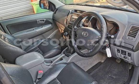 Buy Used Toyota Hilux Blue Car in Hlotse in Leribe Buy Used Toyota Hilux Blue Car in Hlotse in Leribe