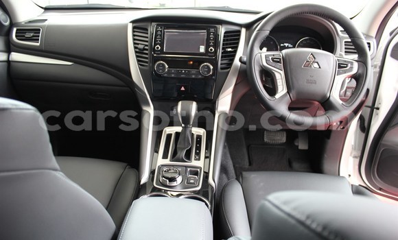 Acheter Occasion Voiture Mitsubishi Pajero Blanc à Maseru, Maseru Acheter Occasion Voiture Mitsubishi Pajero Blanc à Maseru, Maseru