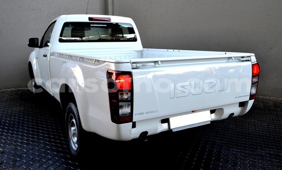 Acheter Occasion Voiture Isuzu KB Blanc à Butha–Buthe, Thaba-Tseka Acheter Occasion Voiture Isuzu KB Blanc à Butha–Buthe, Thaba-Tseka