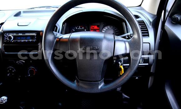 Acheter Occasion Voiture Isuzu KB Blanc à Butha–Buthe, Thaba-Tseka Acheter Occasion Voiture Isuzu KB Blanc à Butha–Buthe, Thaba-Tseka