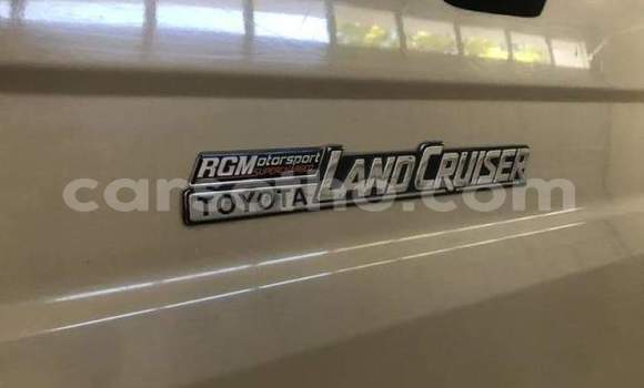 Acheter Occasion Voiture Toyota Land Cruiser Marron à Butha–Buthe, Thaba-Tseka Acheter Occasion Voiture Toyota Land Cruiser Marron à Butha–Buthe, Thaba-Tseka