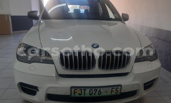 Sayi Na hannu BMW X5 White Mota in Maseru a Maseru Sayi Na hannu BMW X5 White Mota in Maseru a Maseru
