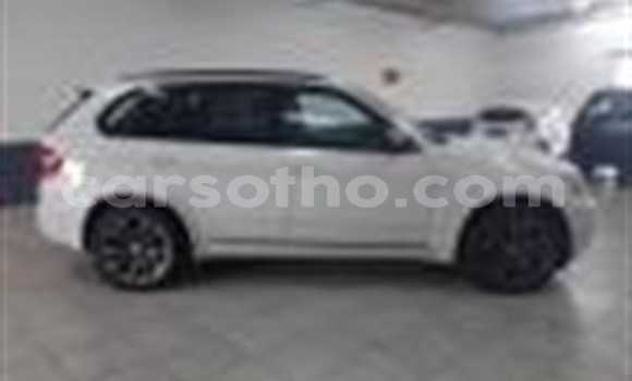 Sayi Na hannu BMW X5 White Mota in Maseru a Maseru Sayi Na hannu BMW X5 White Mota in Maseru a Maseru