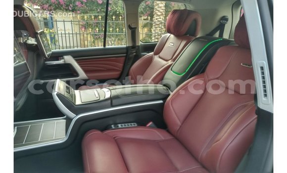 اشتري Imported Toyota Land Cruiser Black سيارة في Import - Dubai في Maseru اشتري Imported Toyota Land Cruiser Black سيارة في Import - Dubai في Maseru