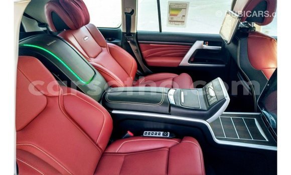 اشتري Imported Toyota Land Cruiser Black سيارة في Import - Dubai في Maseru اشتري Imported Toyota Land Cruiser Black سيارة في Import - Dubai في Maseru