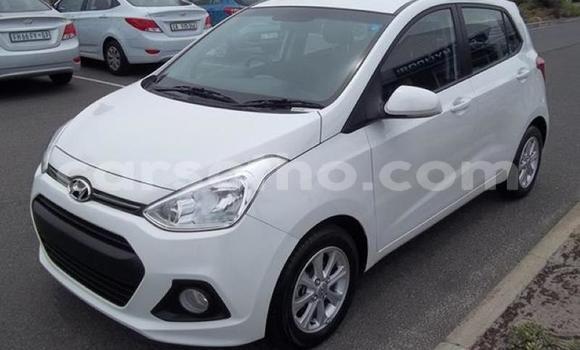 Buy Used Hyundai i10 White Car in Mohale's Hoek in Mohale's Hoek Buy Used Hyundai i10 White Car in Mohale's Hoek in Mohale's Hoek