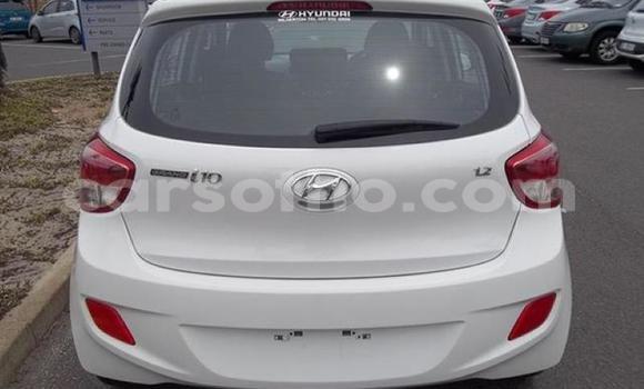 Buy Used Hyundai i10 White Car in Mohale's Hoek in Mohale's Hoek Buy Used Hyundai i10 White Car in Mohale's Hoek in Mohale's Hoek