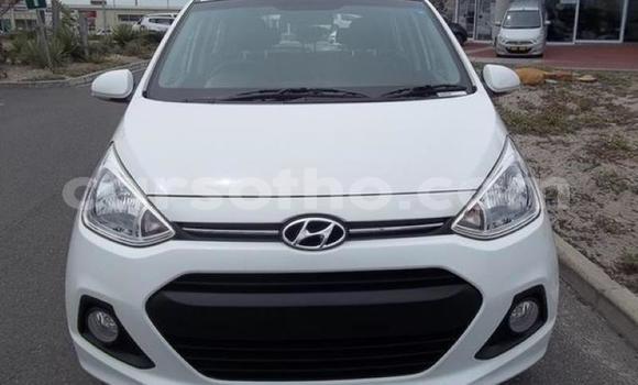 Buy Used Hyundai i10 White Car in Mohale's Hoek in Mohale's Hoek Buy Used Hyundai i10 White Car in Mohale's Hoek in Mohale's Hoek