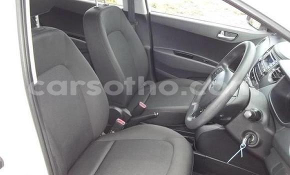 Buy Used Hyundai i10 White Car in Mohale's Hoek in Mohale's Hoek Buy Used Hyundai i10 White Car in Mohale's Hoek in Mohale's Hoek