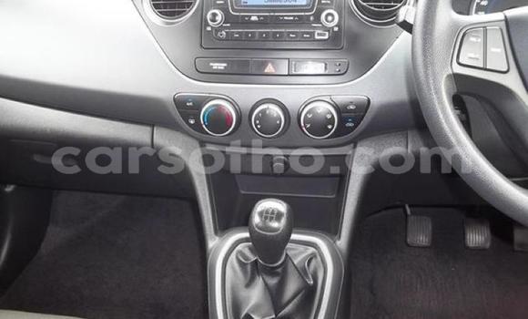 Buy Used Hyundai i10 White Car in Mohale's Hoek in Mohale's Hoek Buy Used Hyundai i10 White Car in Mohale's Hoek in Mohale's Hoek