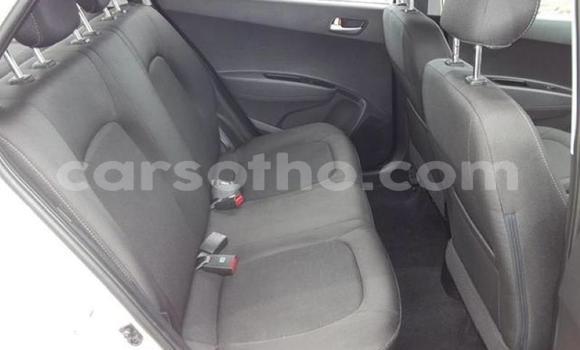 Buy Used Hyundai i10 White Car in Mohale's Hoek in Mohale's Hoek Buy Used Hyundai i10 White Car in Mohale's Hoek in Mohale's Hoek