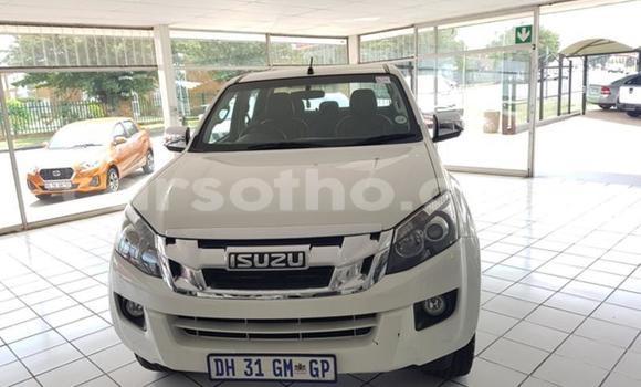 اشتري مستعمل Isuzu KB White سيارة في Maseru في Maseru اشتري مستعمل Isuzu KB White سيارة في Maseru في Maseru