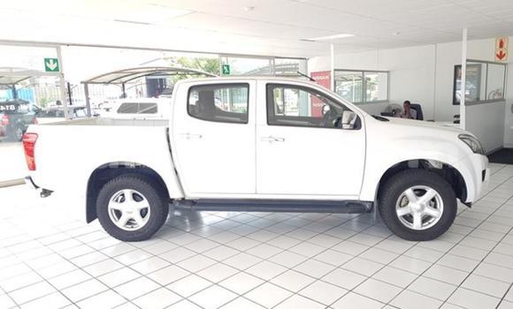 اشتري مستعمل Isuzu KB White سيارة في Maseru في Maseru اشتري مستعمل Isuzu KB White سيارة في Maseru في Maseru