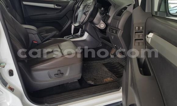 اشتري مستعمل Isuzu KB White سيارة في Maseru في Maseru اشتري مستعمل Isuzu KB White سيارة في Maseru في Maseru