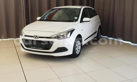 Sayi Na hannu Hyundai i20 White Mota in Maseru a Maseru Sayi Na hannu Hyundai i20 White Mota in Maseru a Maseru