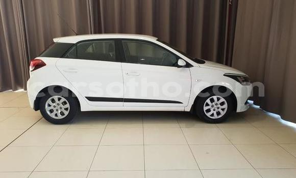 Sayi Na hannu Hyundai i20 White Mota in Maseru a Maseru Sayi Na hannu Hyundai i20 White Mota in Maseru a Maseru