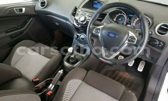 اشتري مستعمل Ford Fiesta ST White سيارة في Maseru في Maseru اشتري مستعمل Ford Fiesta ST White سيارة في Maseru في Maseru