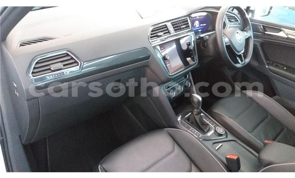 اشتري مستعمل Volkswagen Tiguan White سيارة في Mafeteng في Mafeteng اشتري مستعمل Volkswagen Tiguan White سيارة في Mafeteng في Mafeteng