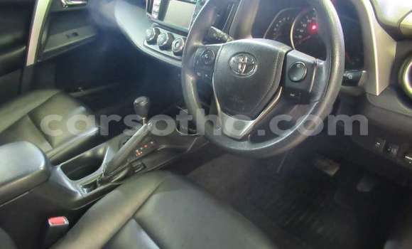 Acheter Occasion Voiture Toyota RAV4 Rouge à Maputsoa, Leribe Acheter Occasion Voiture Toyota RAV4 Rouge à Maputsoa, Leribe
